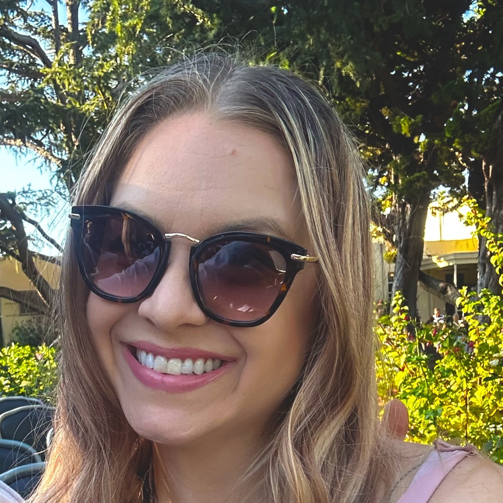 Meet your Posher, Marissa